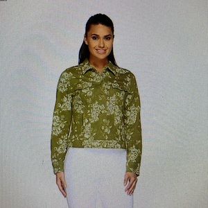 EUC- Isaac Mizrahi Live! denim jacket. Size 10.